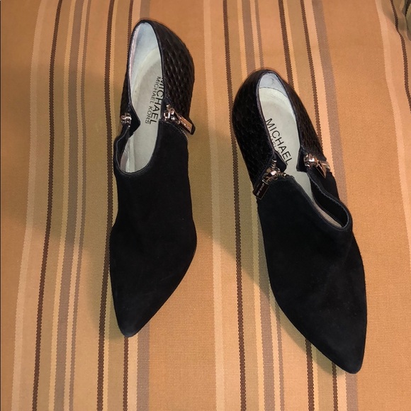 Michael Kors booties suede sz 8 without box - Picture 2 of 6